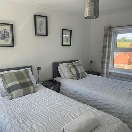 Woodbine Cottage-Part Of Alton Cottages エクステリア 写真