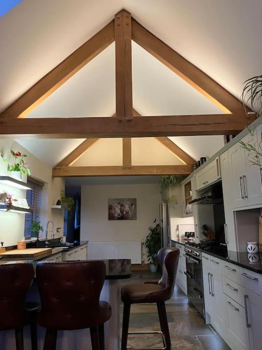 Woodbine Cottage-Part Of Alton Cottages エクステリア 写真