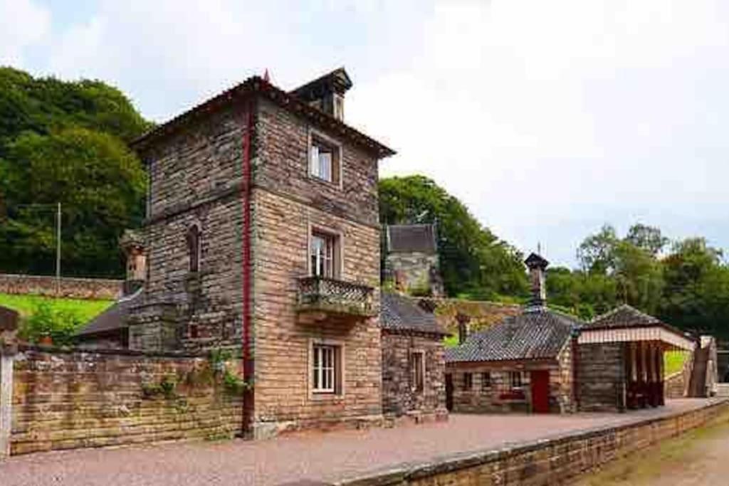 Woodbine Cottage-Part Of Alton Cottages エクステリア 写真